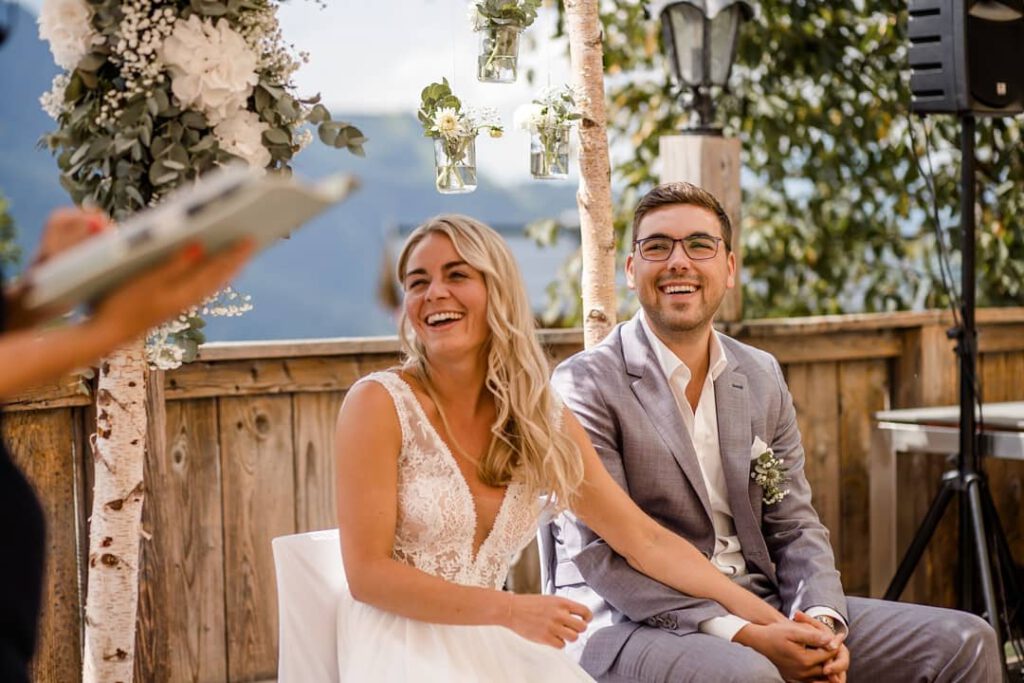 Freie Trauredner; Freie Trauung Redner; Freie Trauungen; freie Trauredner; trauredner München; Hochzeitsredner; Trauung im freien; freie Trauung ideen; freie Taufe; freie Taufzeremonie freier Redner hochzeit; freie Rednerin Hochzeit; freie Hochzeitszeremonie; freie Trauung München; trauredner München; freie Trauung Bayern; trauredner Bayern; traurednerin Bayern; trauredner München; Bayerische Hochzeit; Freie Hochzeit auf Bayrisch